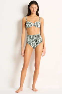 Karli Retro High Waist Pant