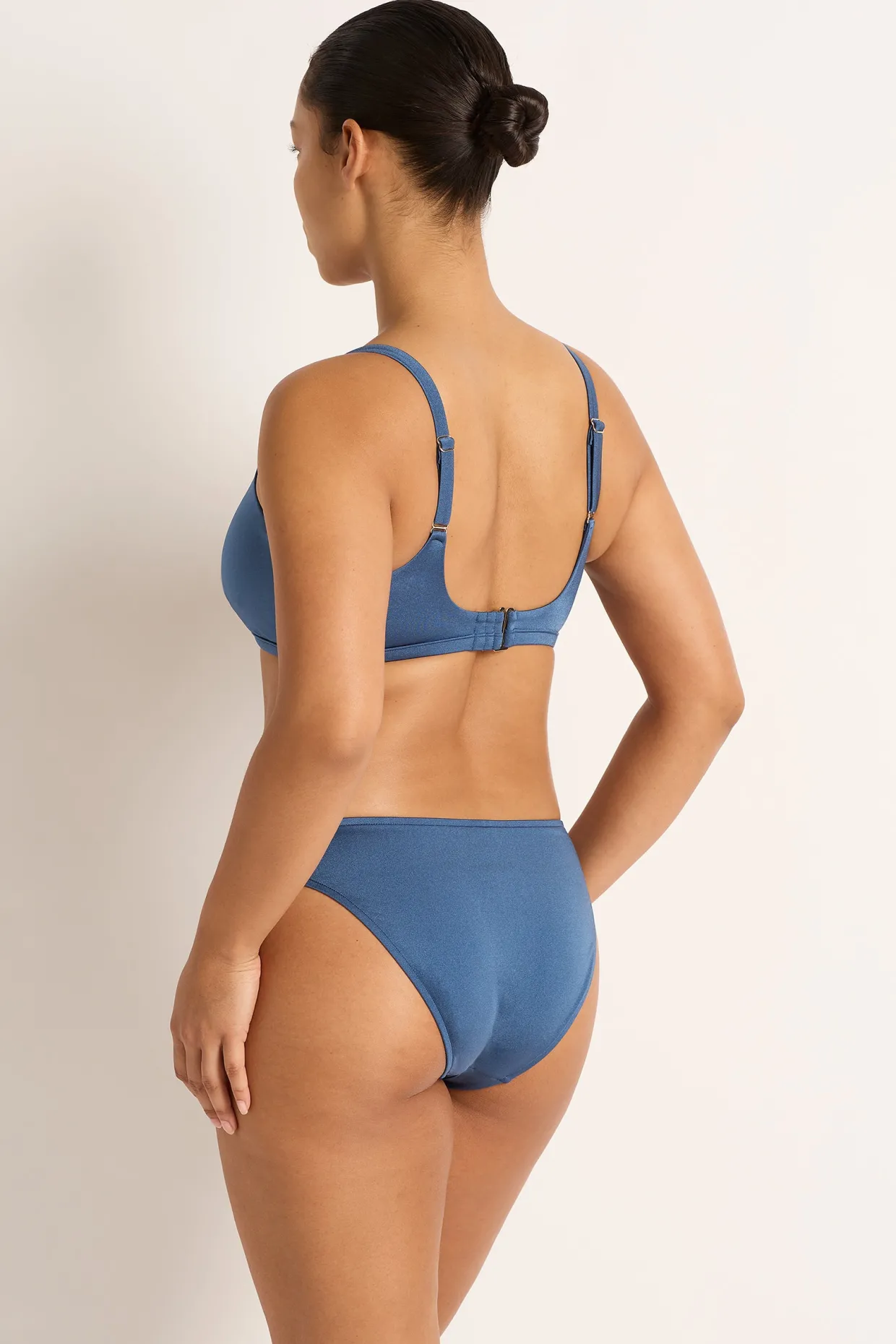 Lustre DD/E Square Neck Crop